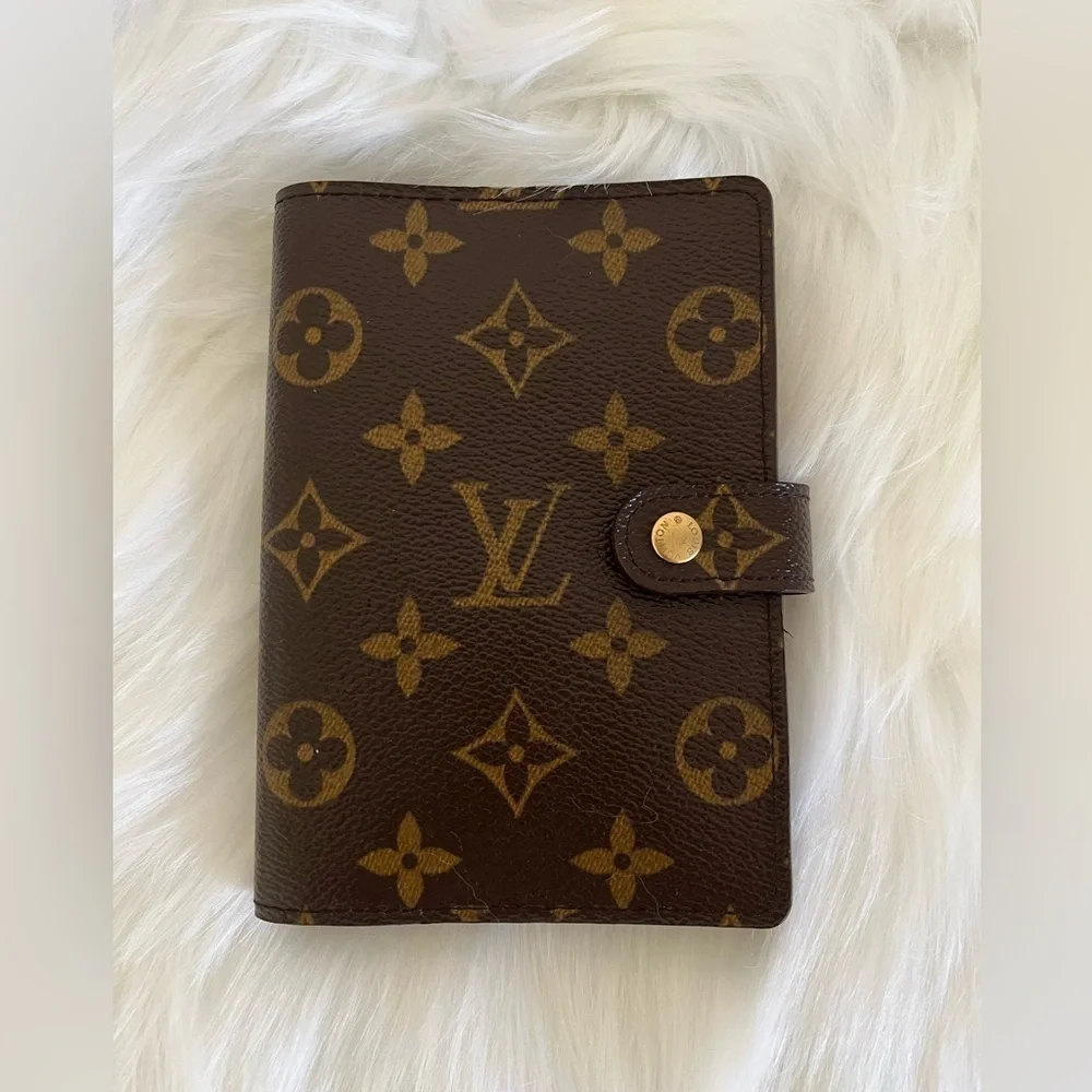 Vintage Louis Vuitton Agenda Passport Holder Monogram PM NWOT 2003